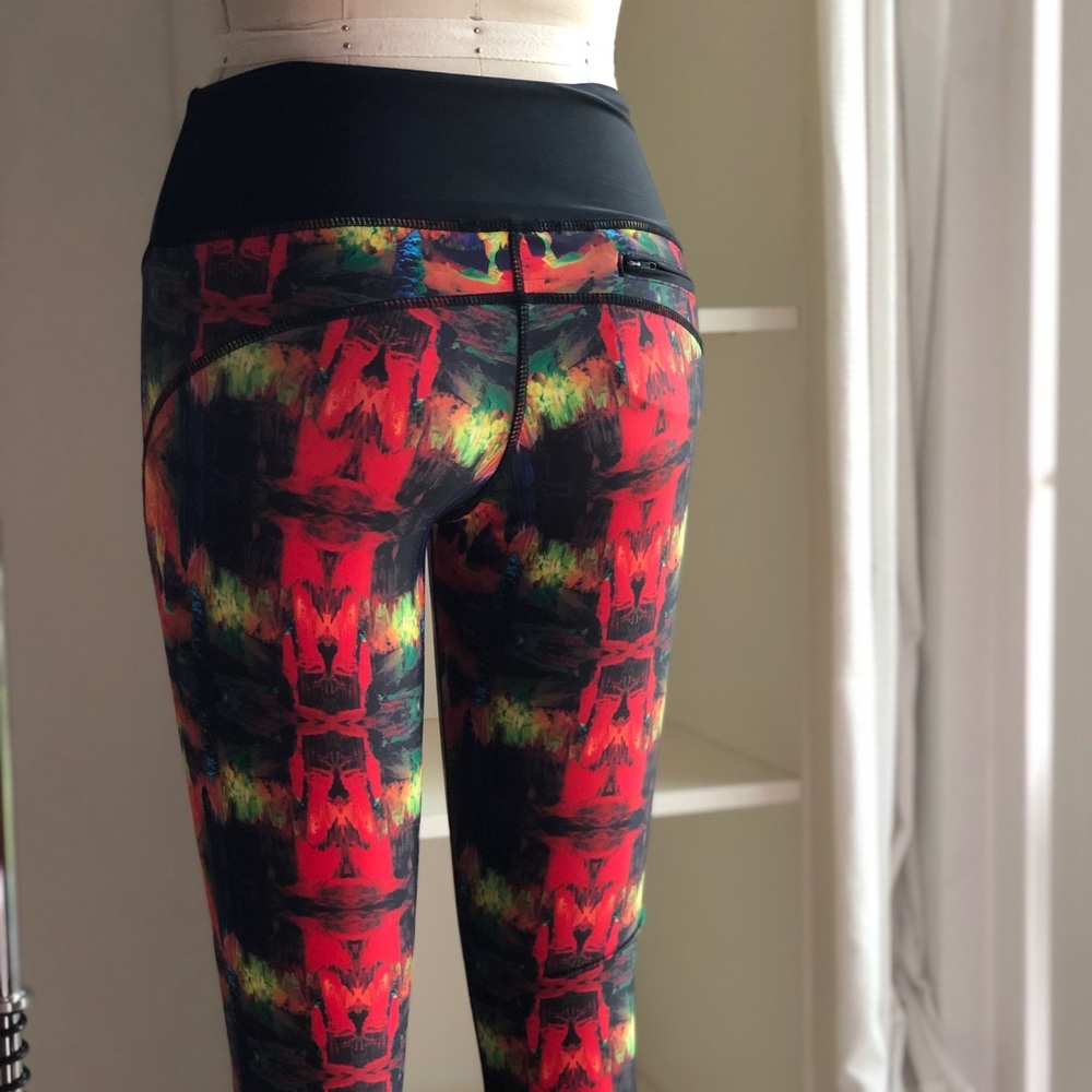 Cropped  yoga leggings size 2 NEW